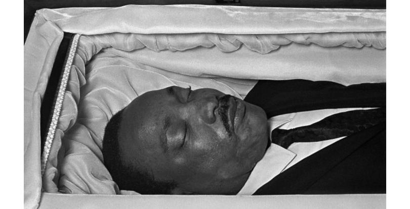 famous people open casket