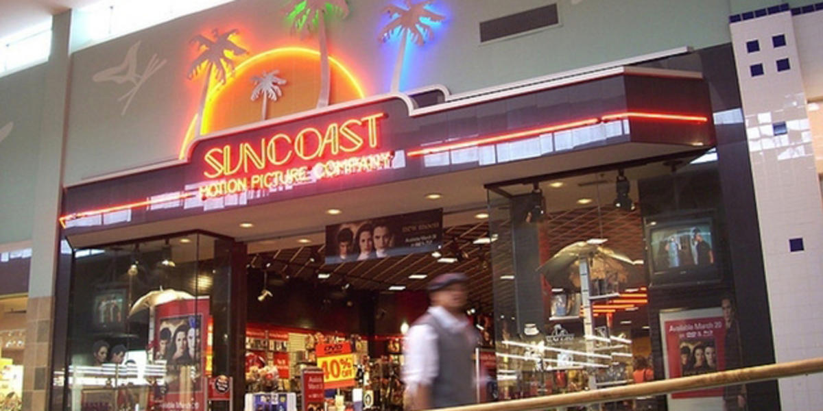 the-greatest-90s-mall-stores-you-always-hit-up-slide-12-offbeat